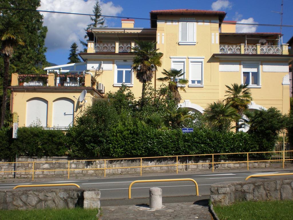 Tivoli Apartment Ičići エクステリア 写真